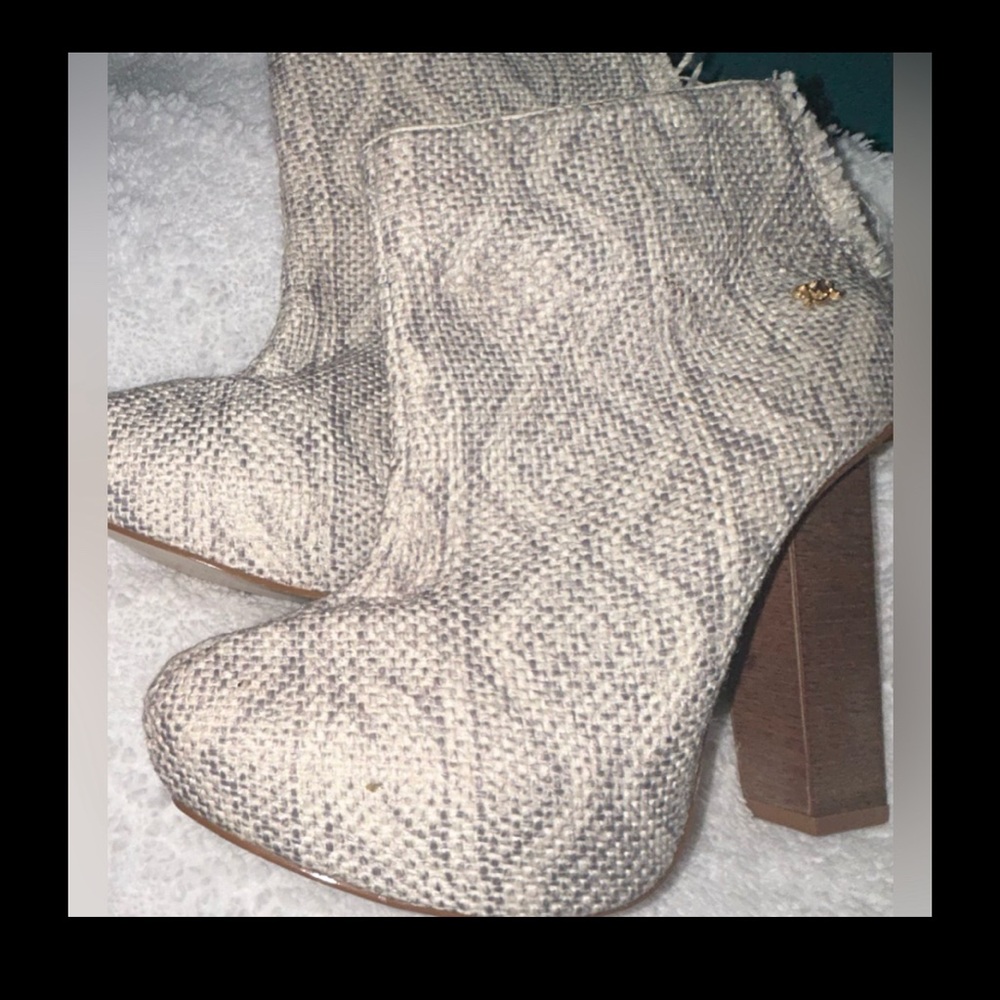 MORENA ROSA ANKLE BOOTS - Picture 2 of 9
